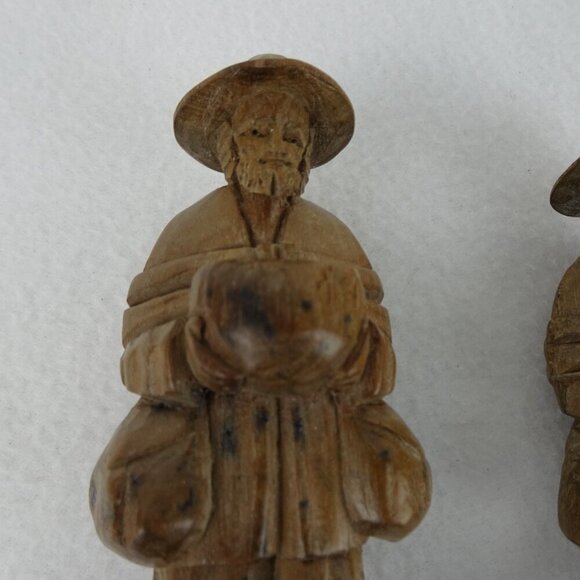 Vtg 6" Ecuador Hand-Carved Wood Figurines TWO Traveling Man Bowl in Hand w Bags - Picture 3 of 14